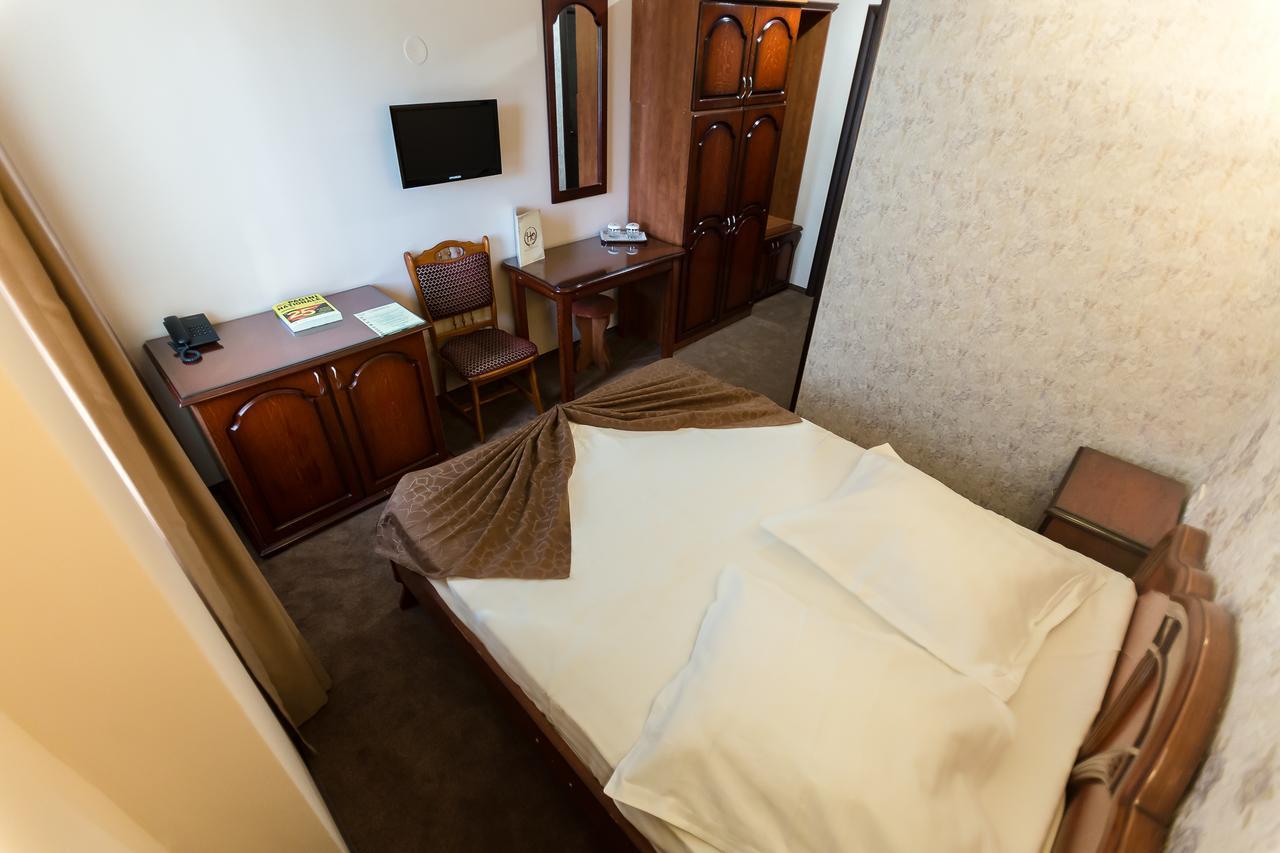 Express Residence Brăila Esterno foto