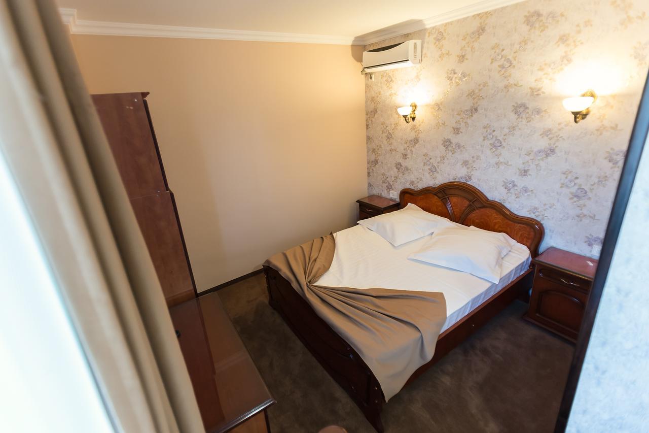 Express Residence Brăila Esterno foto