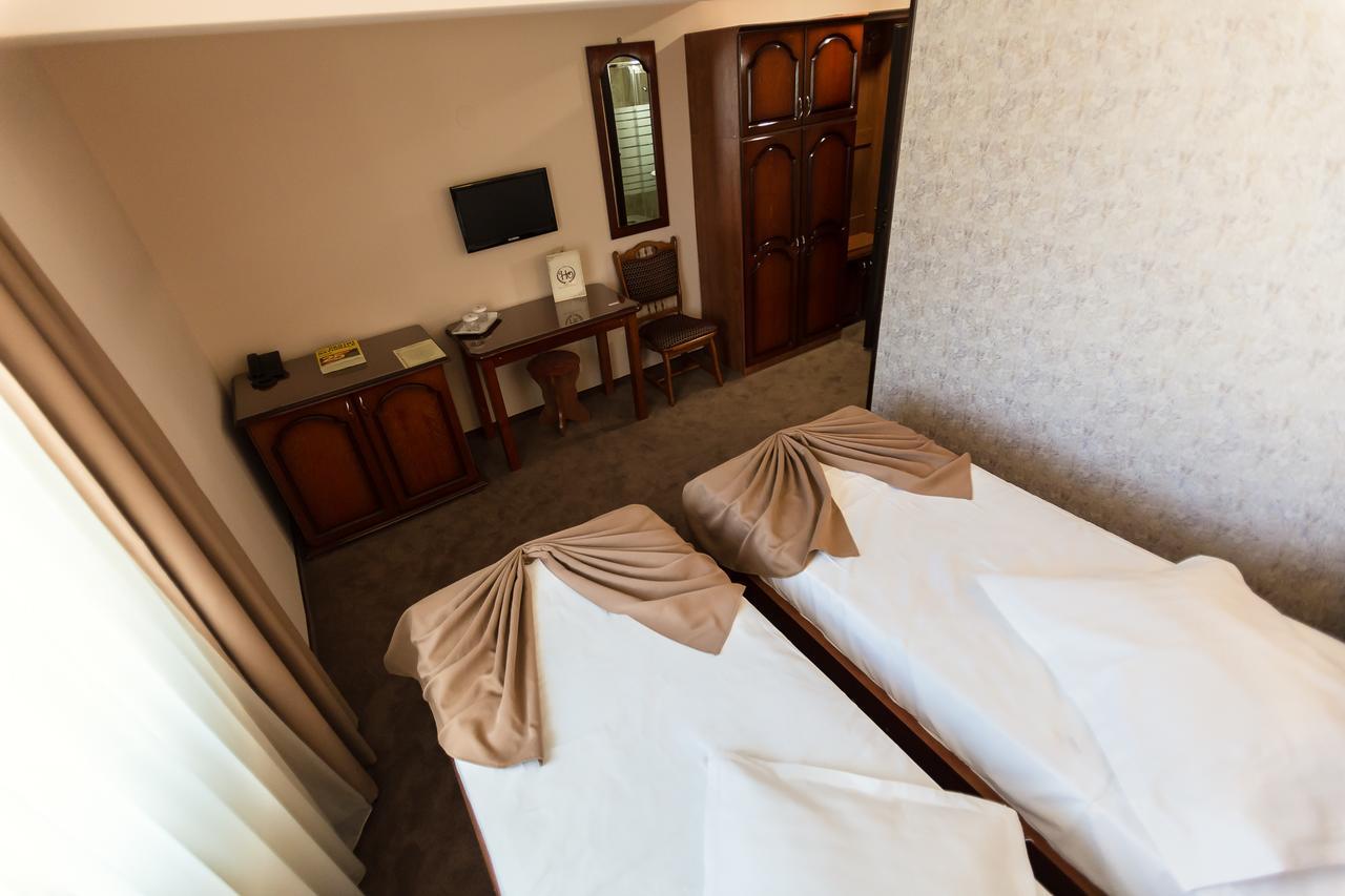 Express Residence Brăila Esterno foto