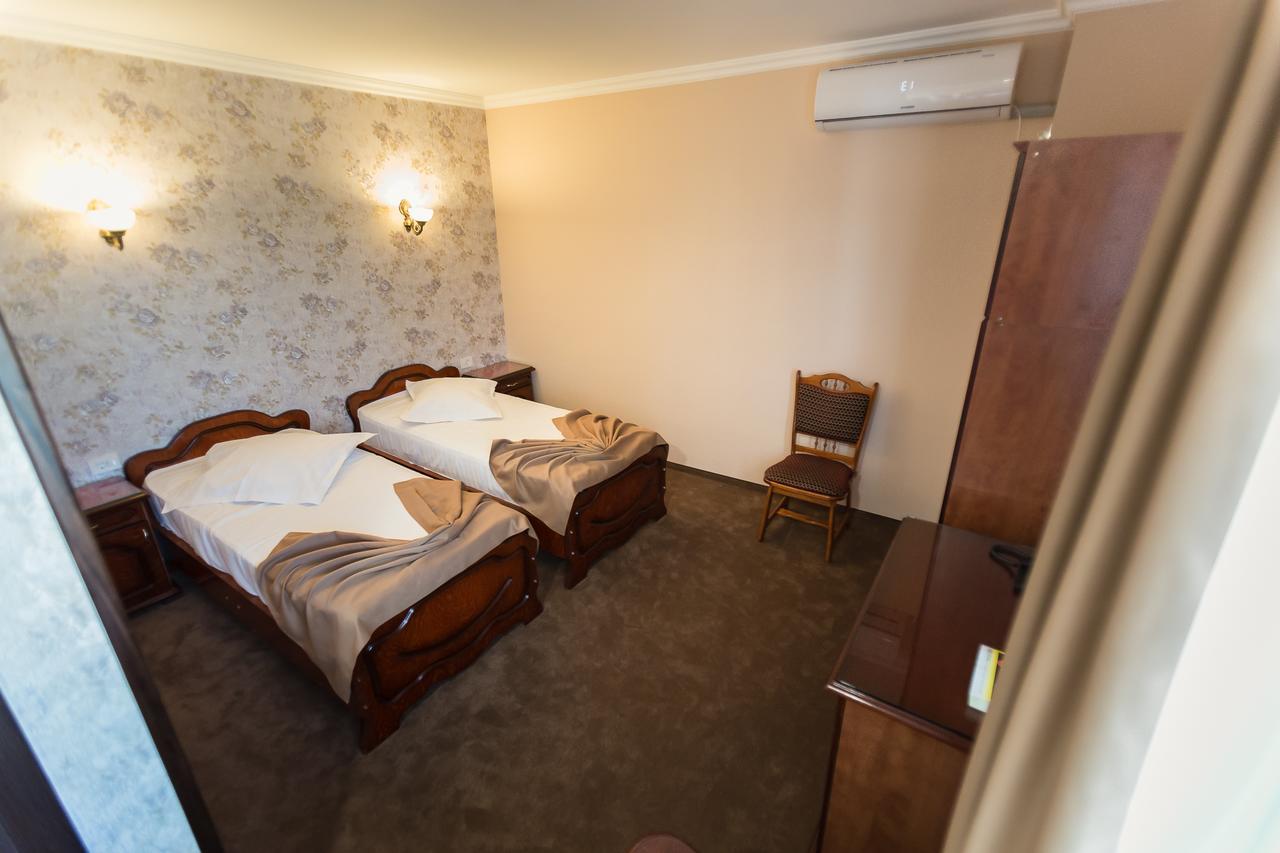 Express Residence Brăila Esterno foto